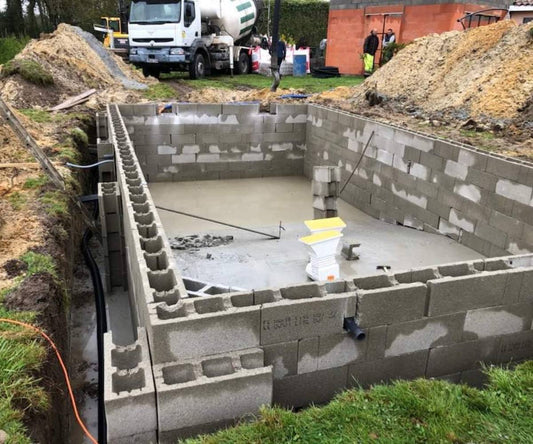 Construction Piscine Maçonnée 8x3 à Mérignac