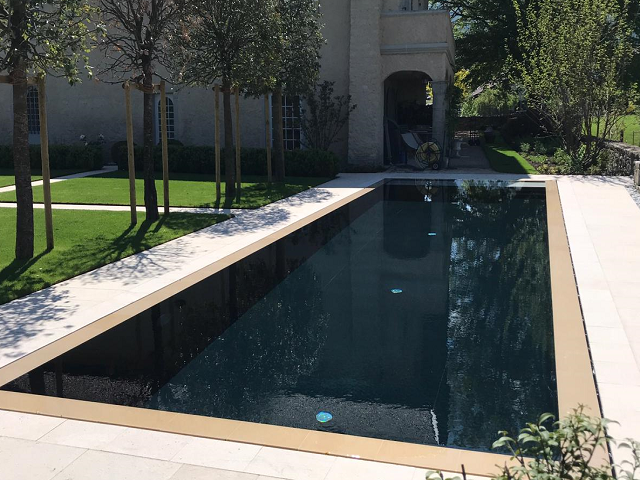Piscine miroir