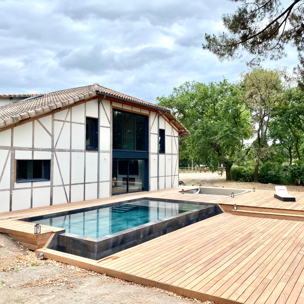 piscine à débordement en carrelage à saint aubin de médoc