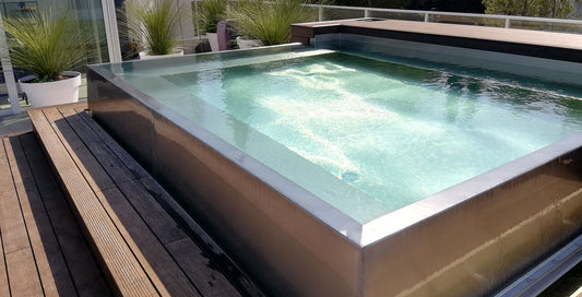 Piscine en inox